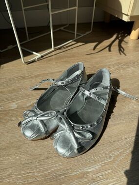 SCHUTZ Silver Bow Studded Ballet Flats